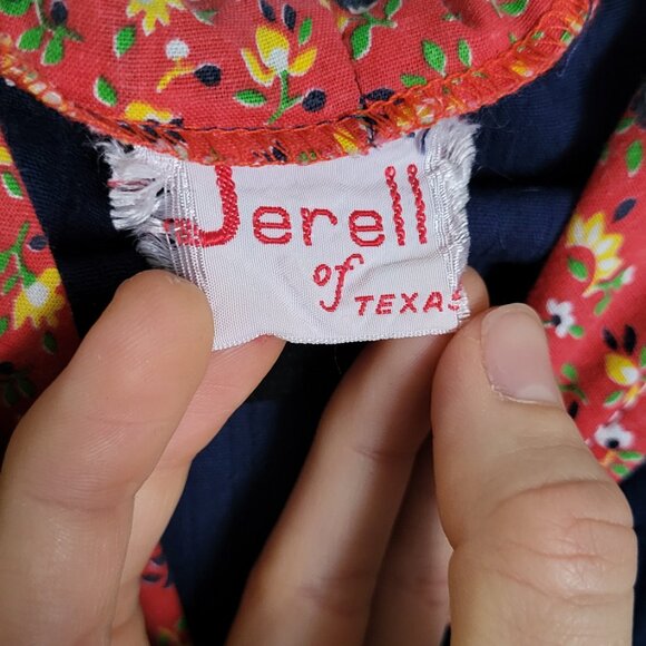 Vintage Navy Jumpsuit with Red Accents & Hood - Picture 11 of 15